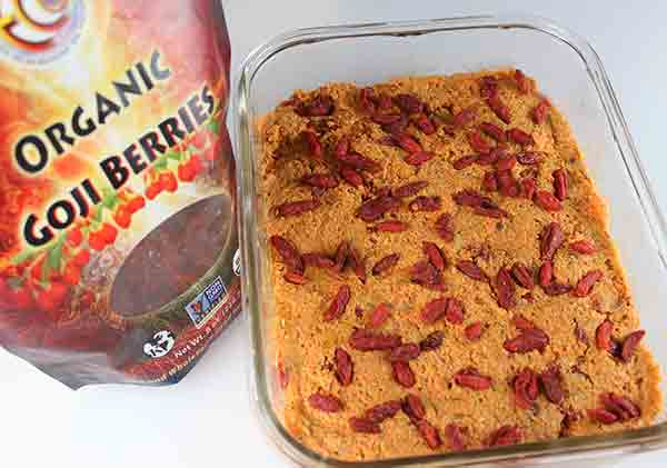 Semolina cake to Burma with Goji berries - SICILIANS CREATIVE IN THE KITCHEN